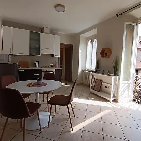 Center Village Apartamento *